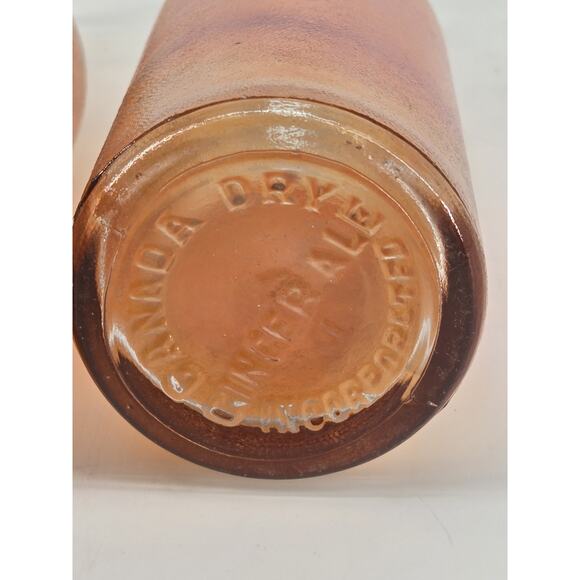 2 Vintage 1930s Marigold Carnival Glass Canada Dry Iridescent Bottles - Picture 7 of 14